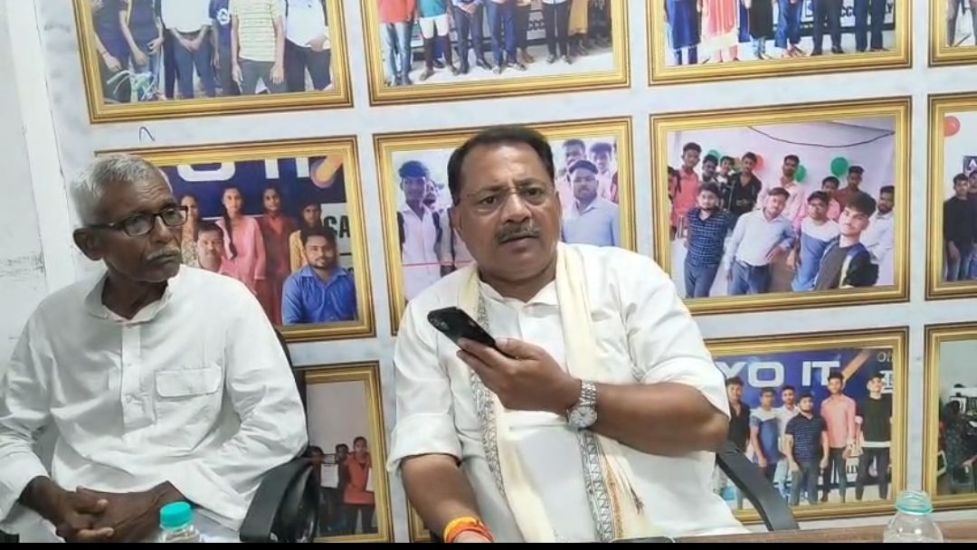 लोकप्रिय विधायक पीएन पाठक ने दिलाया राहत का भरोसा, सिंधुआ बांगर की उखड़ी सड़क जल्द होगी दुरुस्त