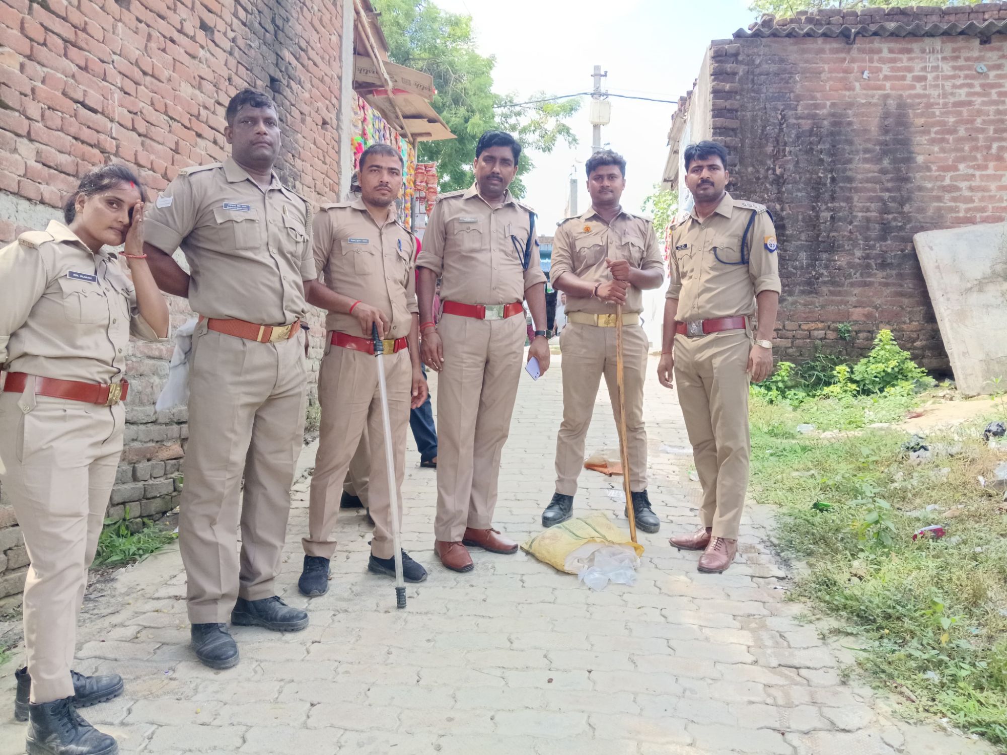 अवैध कारोबारियों पर चला आबकारी विभाग का चाबुक