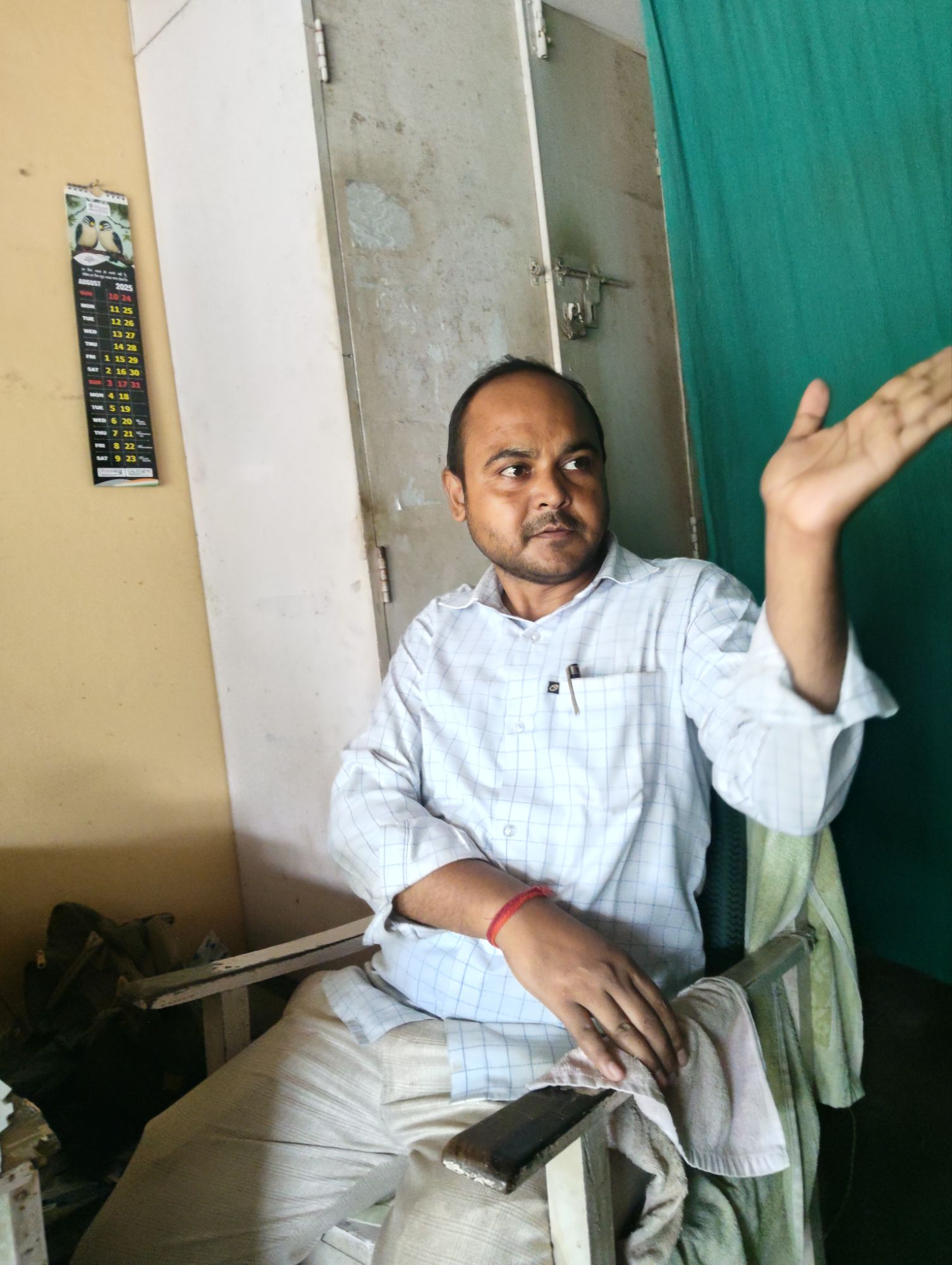 लाला गुरवलिया में 10 वर्षों से अवैध क्लिनिक संचालित, स्वास्थ्य विभाग की चुप्पी पर सवाल