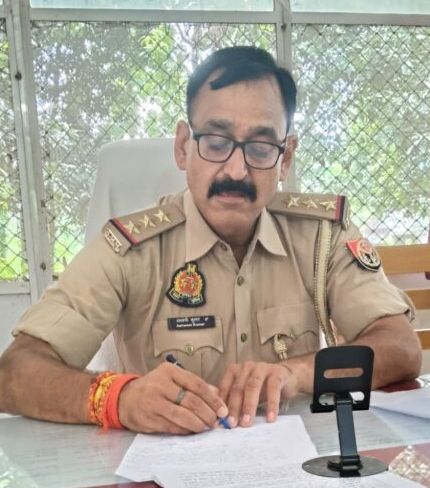 अश्वनी कुमार: कुबेरस्थान थाने के प्रभारी निरीक्षक, जिनके नाम से अपराधियों के कान खड़े हो जाते हैं