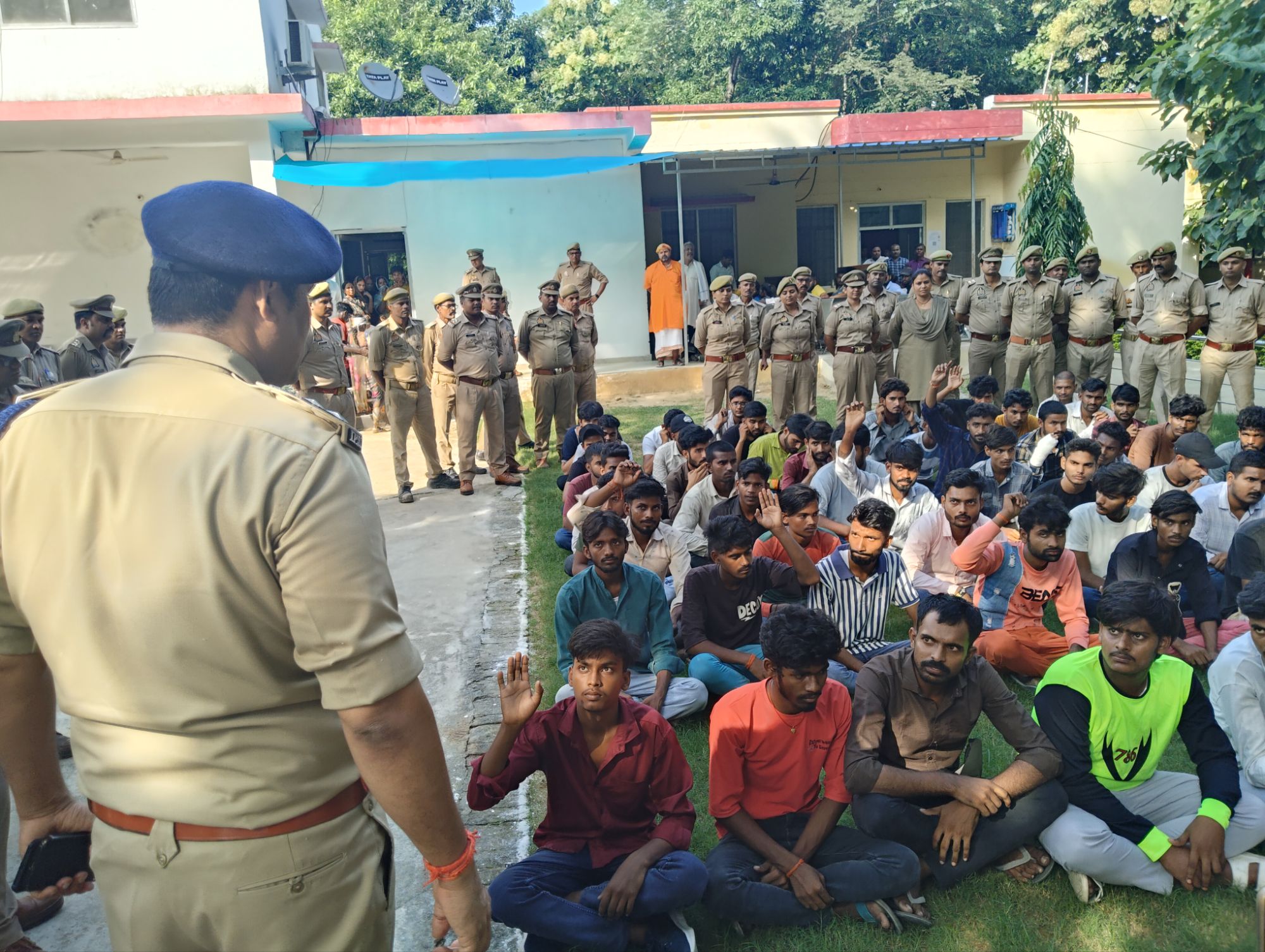 स्कूल-कॉलेज के आसपास अराजकता करने वालों पर सख्ती : एसपी