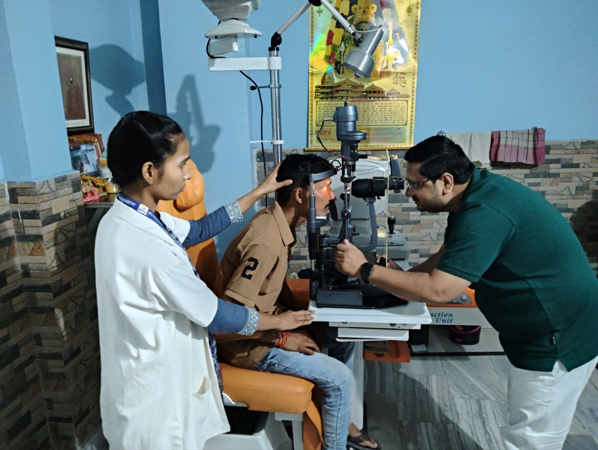 पूर्वांचल आई सुपर स्पेशलिटी सेंटर : आँखों के मरीजों के लिए संजीवनी