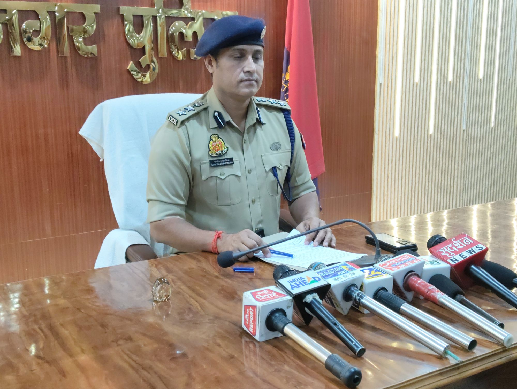 मोबाइल माफिया पर पुलिस का शिकंजा