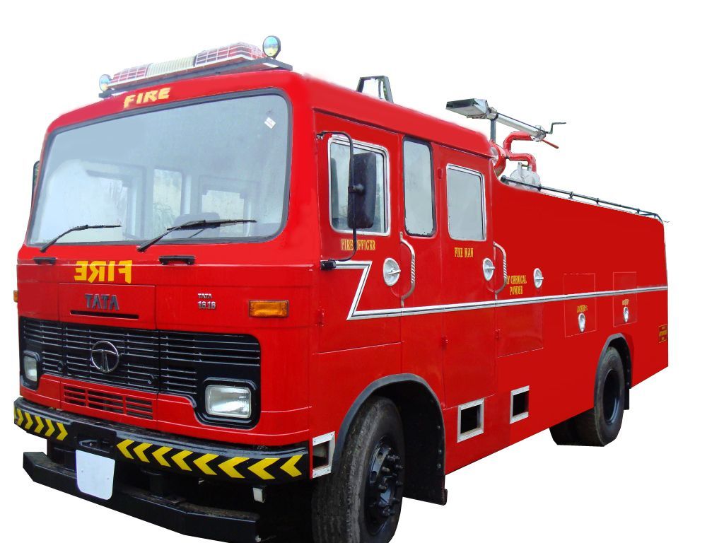 कुशीनगर मे अग्निशमन वाहन ड्राइवरो की कमी के चलते अग्नि प्रभावित स्थलों पर वाहन ले जाने मे होती है दिक्क़त