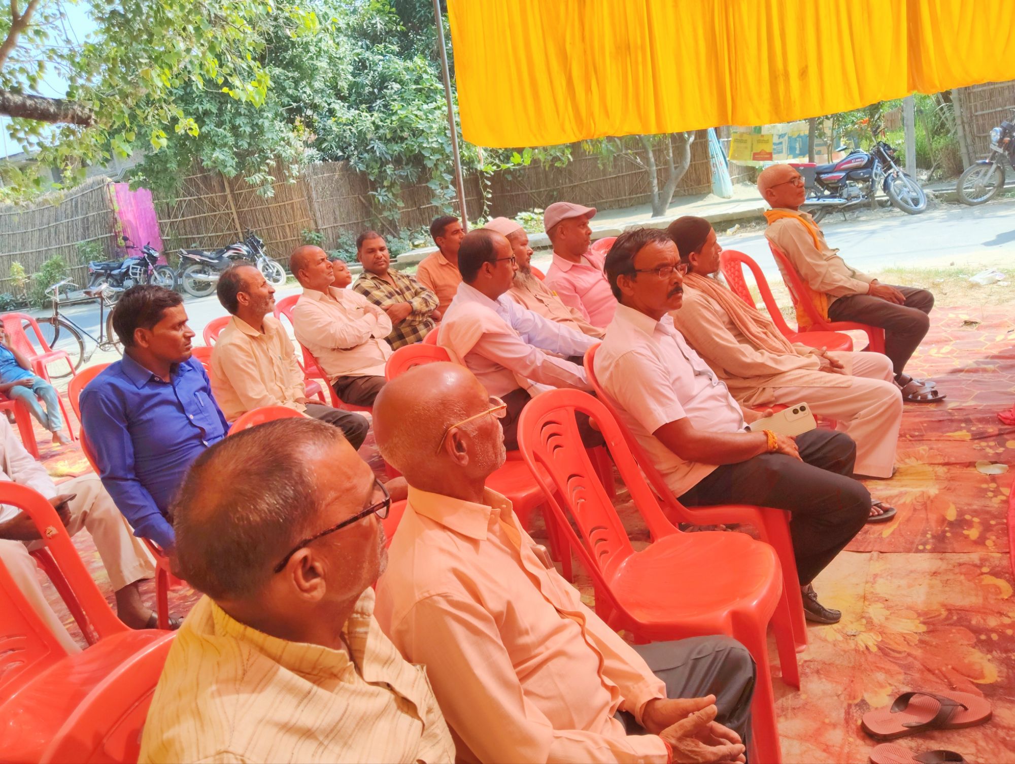 सूचना का अधिकार अधिनियम का 20वां स्थापना दिवस मनाया गया,डुमरभार में हुई गोष्ठी, जनता को किया गया जागरूक