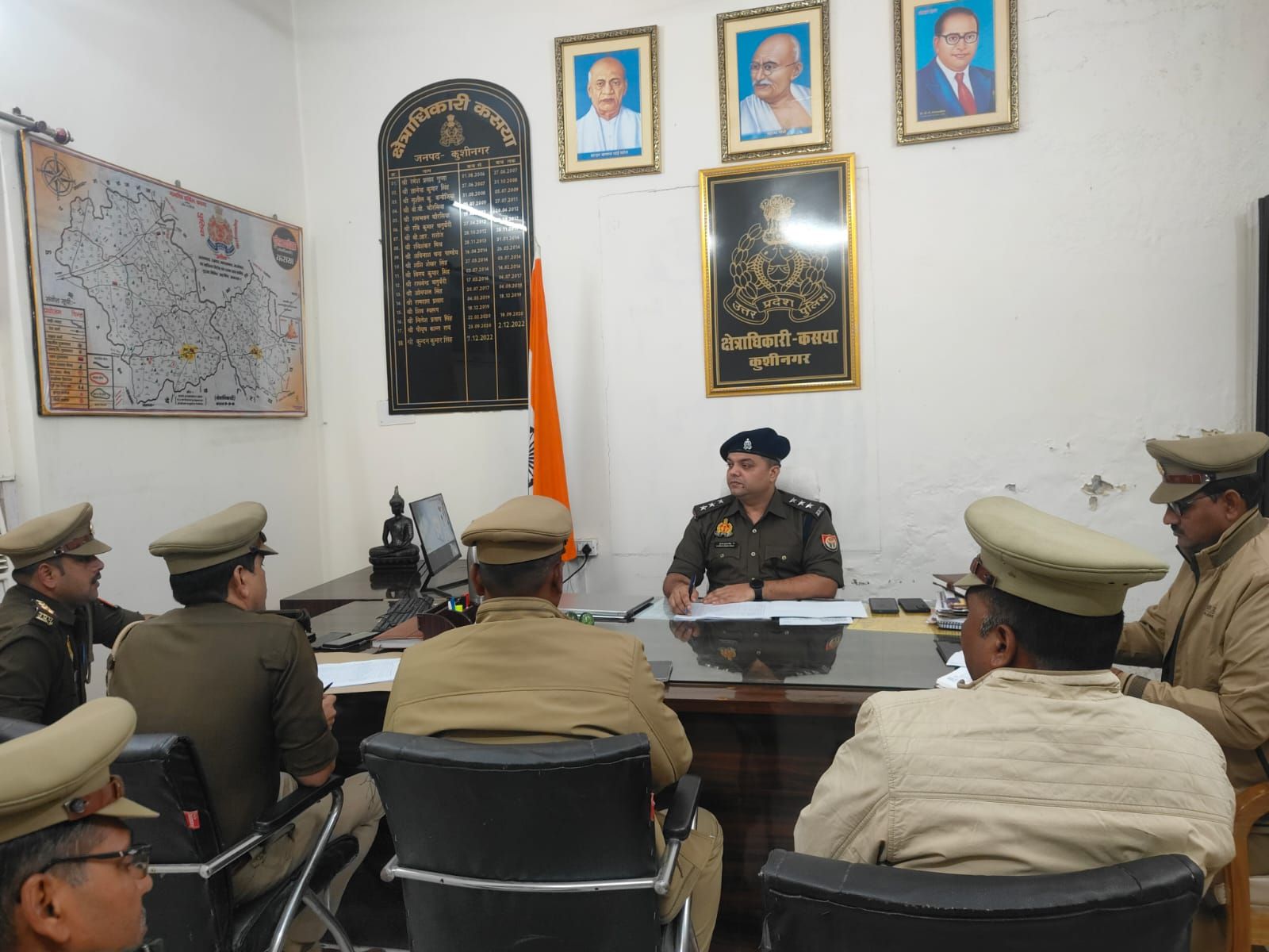 क्षेत्राधिकारी कसया ने की गोष्ठी, लंबित मुकदमों के शीघ्र निस्तारण व प्रभावी गश्त के निर्देश