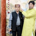 हिमाचली टोपी पहनाकर सुनील कुमार शुक्ल का किया सम्मान,,