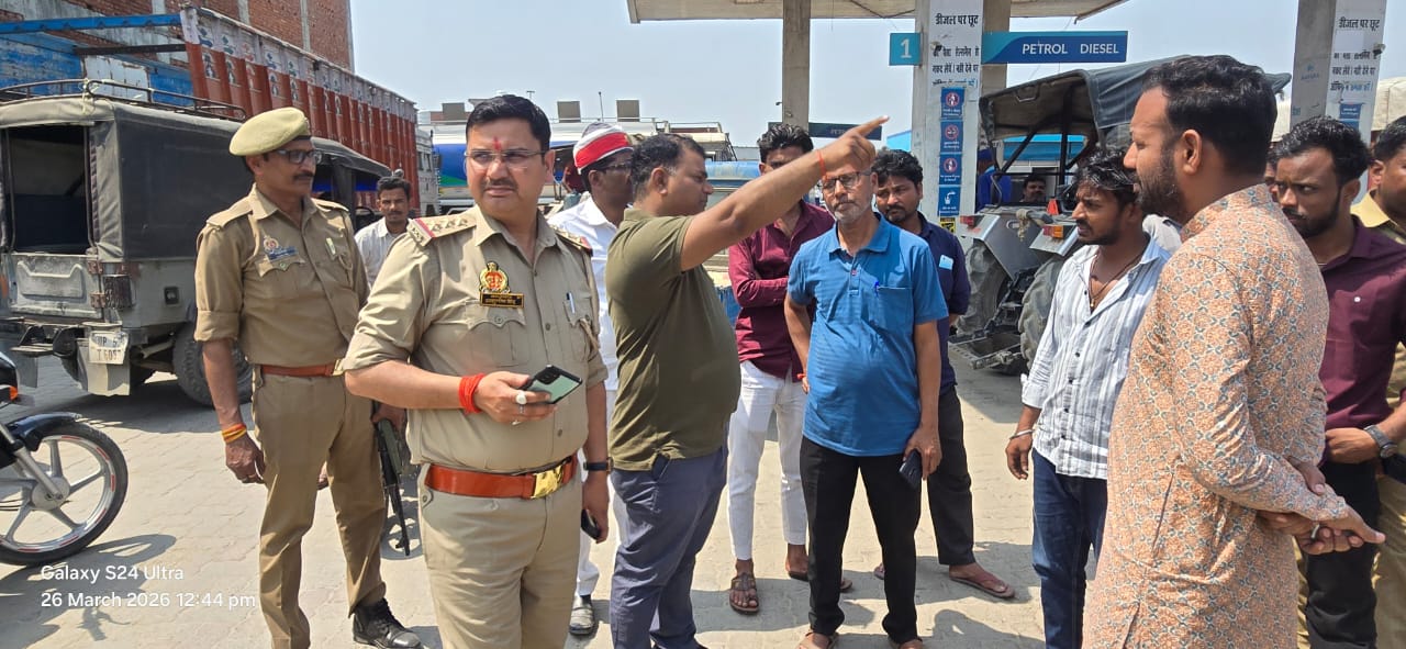 पेट्रोल पंप व गैस एजेंसियों का औचक निरीक्षण, व्यवस्था सुधारने के निर्देश