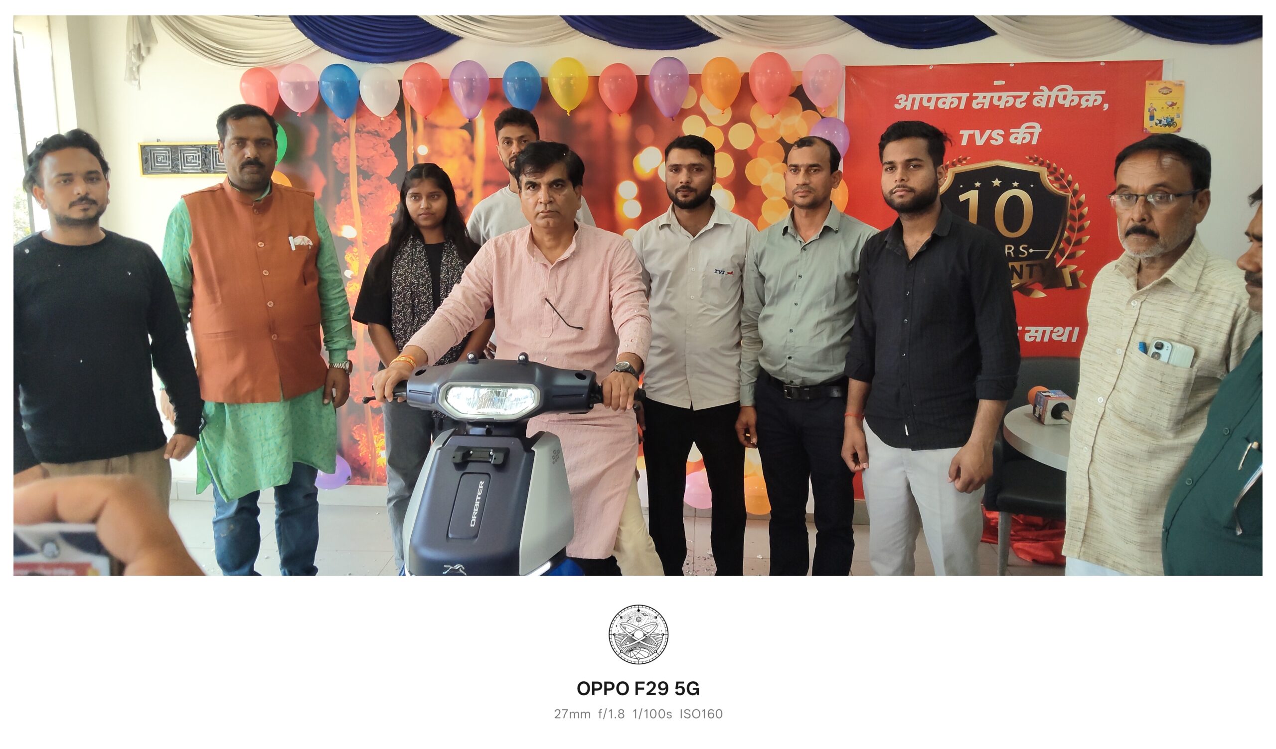 मतलूक छापर, फाजीलनगर स्थित CMD TVS में ऑर्बीटर स्कूटी की भव्य लॉन्चिंग, एक चार्ज में 120 किमी रेंज