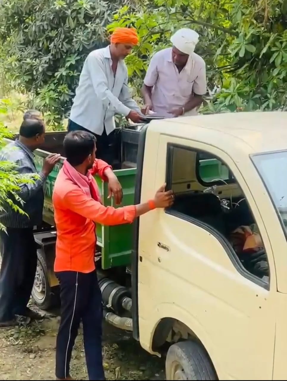 जनगणना प्रशिक्षण में भोजन व्यवस्था पर सवाल, कर्मचारियों ने जताया विरोध