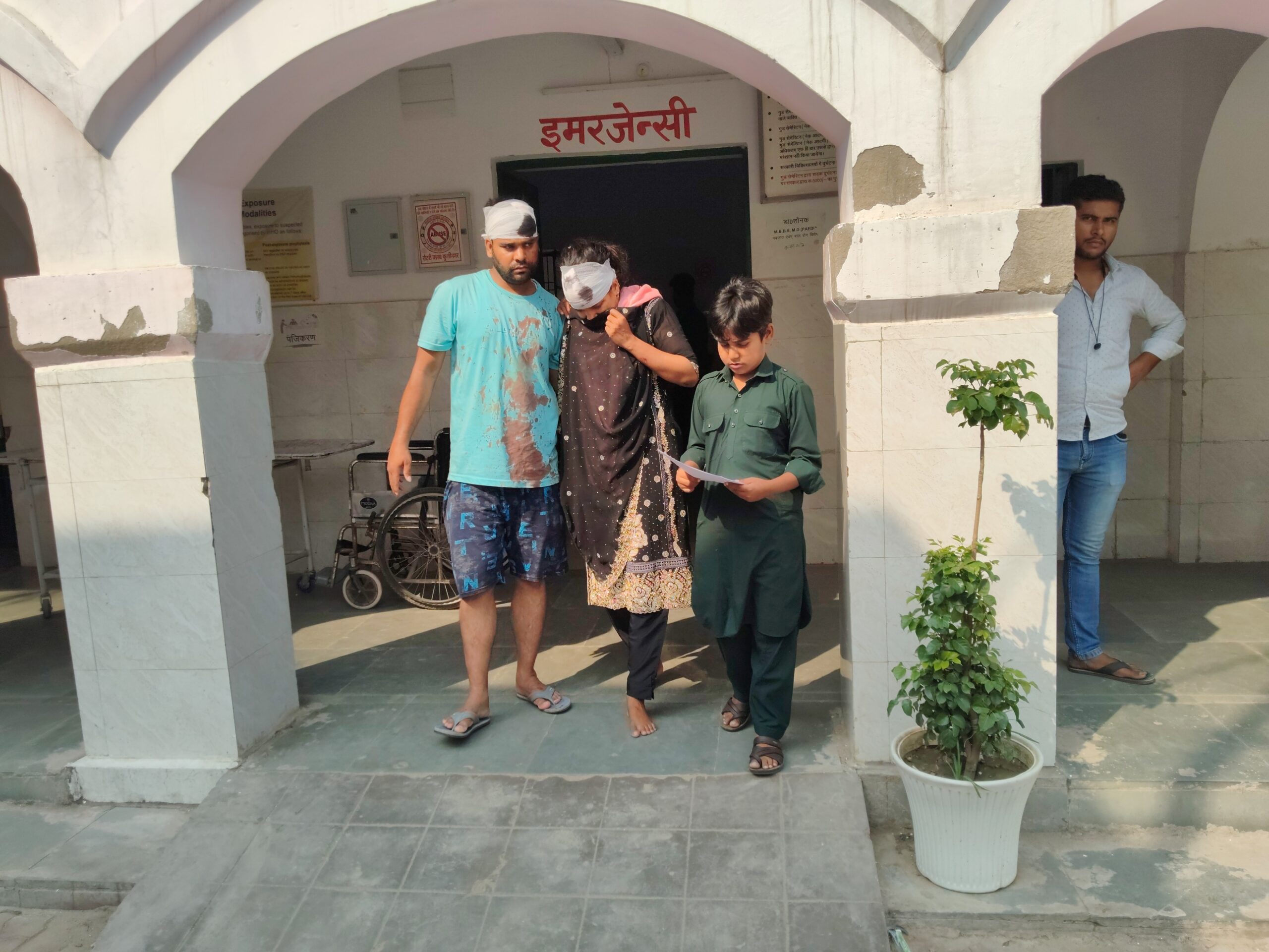 घर में बम पटाखे बनाने का विरोध करना पड़ गया महंगा तीन&nbsp; घायल