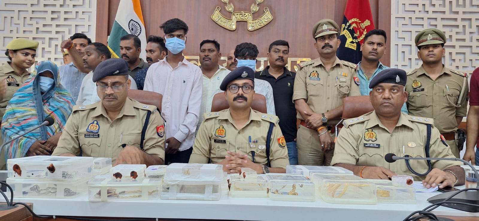 कोतवाली पुलिस व एसओजी की बड़ी सफलता, तीन शातिर चोर गिरफ्तार