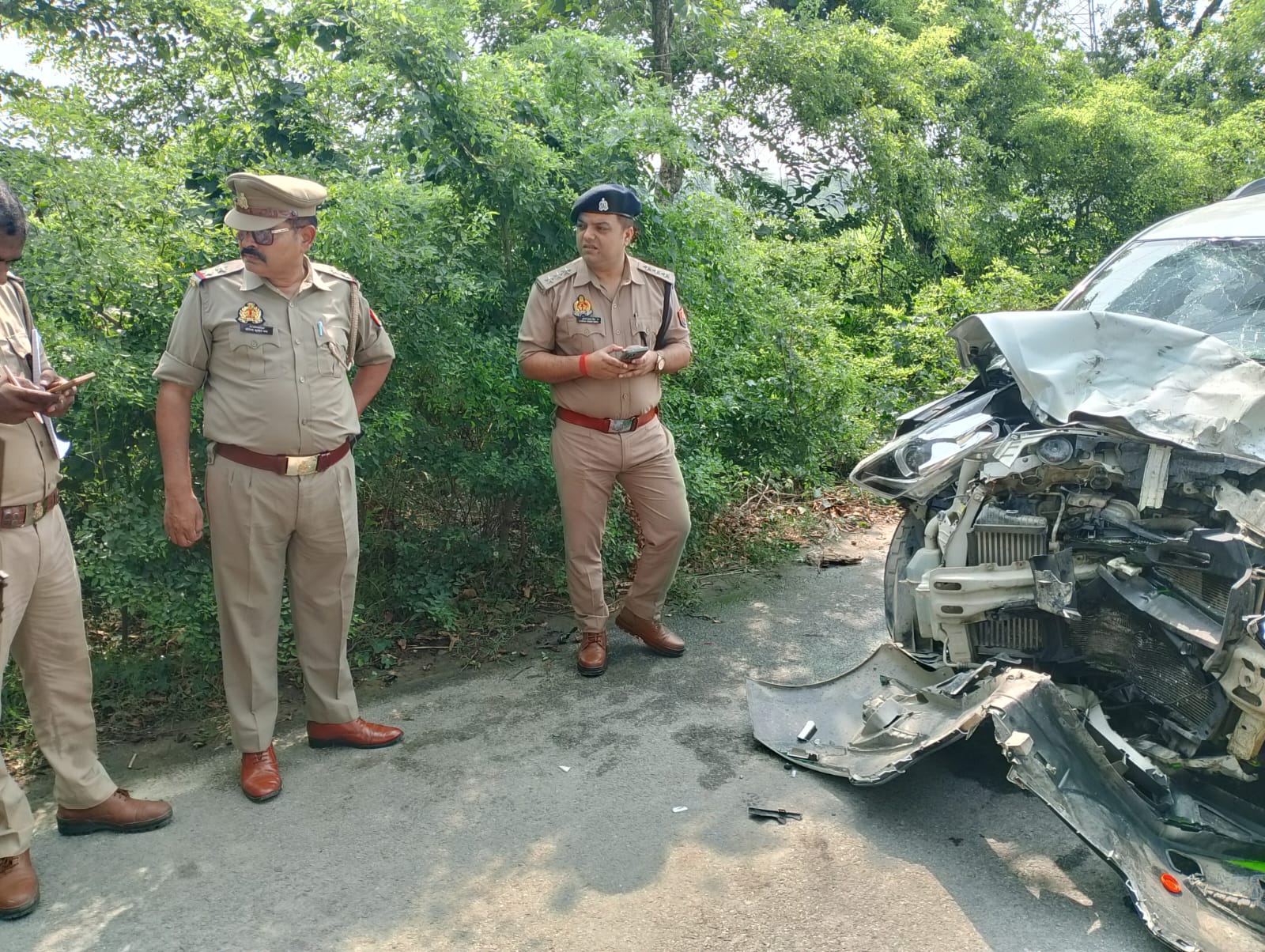 सोनबरसा के पास भीषण सड़क हादसा: कार-बाइक टक्कर में दो महिलाओं समेत तीन की मौत