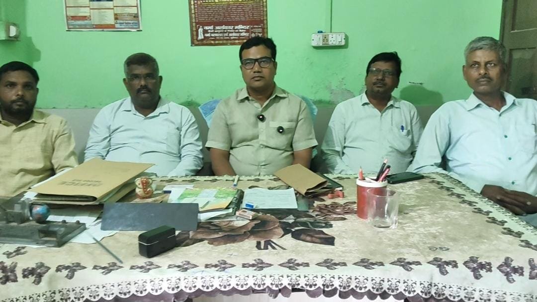 हाईकोर्ट के आदेश के बाद बोले प्रधान संघ जिलाध्यक्ष अकबर अंसारी, कहा- “ग्राम पंचायतों का विकास प्रभावित, धैर्य और न्यायपालिका पर भरोसा रखें”