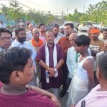 अंत्येष्टि स्थल पहुंचकर विधायक पी.एन. पाठक ने दी श्रद्धांजलि