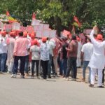 जिला मुख्यालय पर राजनीतिक गतिविधियों का रहा केंद्र, सपा ने सौंपा ज्ञापन, प्रभारी मंत्री का हुआ भव्य स्वागत