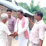 सपा नेता संतोष यादव का जनसंपर्क कार्यक्रम, पीडीए चेतना यात्रा को मिला ग्रामीणों का समर्थन