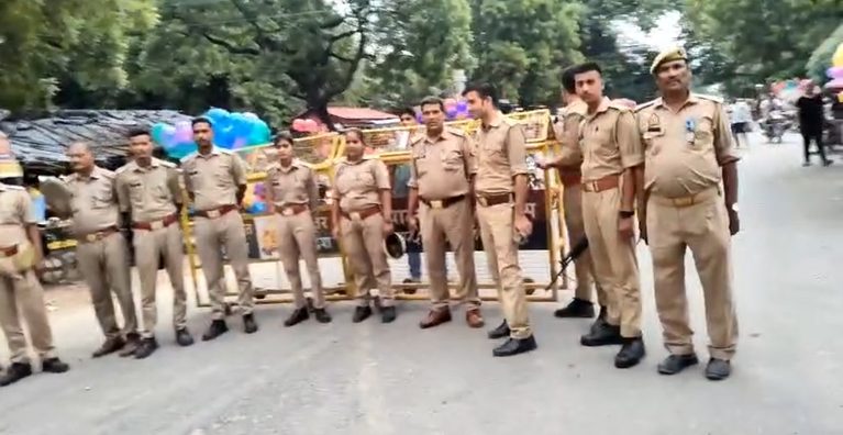 डोल मेला में मुस्तैद रही पुलिस, थानाध्यक्ष ने संभाली सुरक्षा की कमान