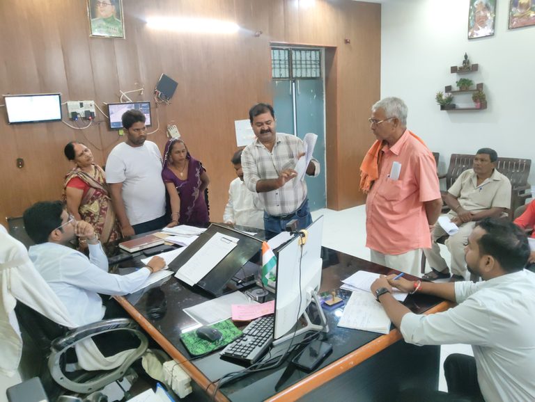 राजस्व मामलों में संवेदनशील हैं ज्वाइंट मजिस्ट्रेट अक्षय दीपक